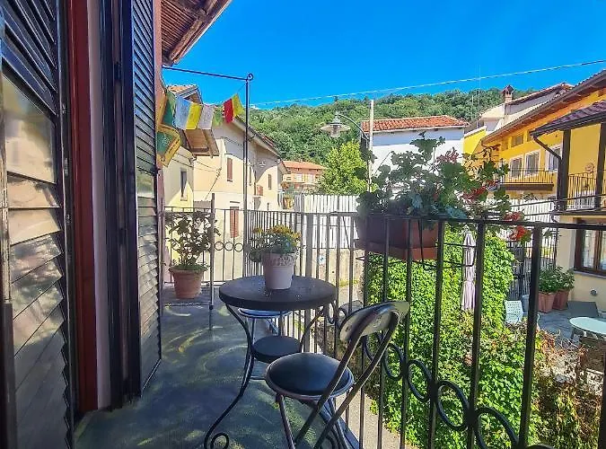 Casarosada Upstairs - Anima E Relax Vicino A Damanhur Gasthof 3*